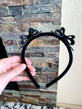 Load image into Gallery viewer, St. Patricks Dainty Bows