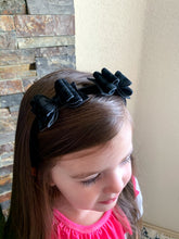 Load image into Gallery viewer, St. Patricks Dainty Bows