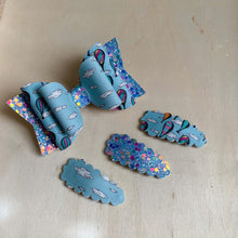 Load image into Gallery viewer, Books Dainty Bows