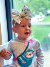 Load image into Gallery viewer, Fruits & Sloths Bows