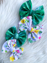 Load image into Gallery viewer, St. Patricks Bows RTS