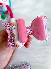 Load image into Gallery viewer, Faux Leather Winter/Holiday Bows