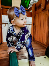 Cargar imagen en el visor de la galería, Denim Rainbows Double Stacked Bows & singles