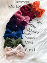 Cargar imagen en el visor de la galería, Solid Color Velvets