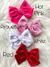 Load image into Gallery viewer, V-Day Release Velvets