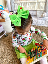 Cargar imagen en el visor de la galería, Purple, Green, Raven, Fog Velvets