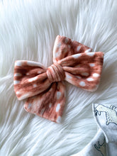 Cargar imagen en el visor de la galería, Fawn Velvet
